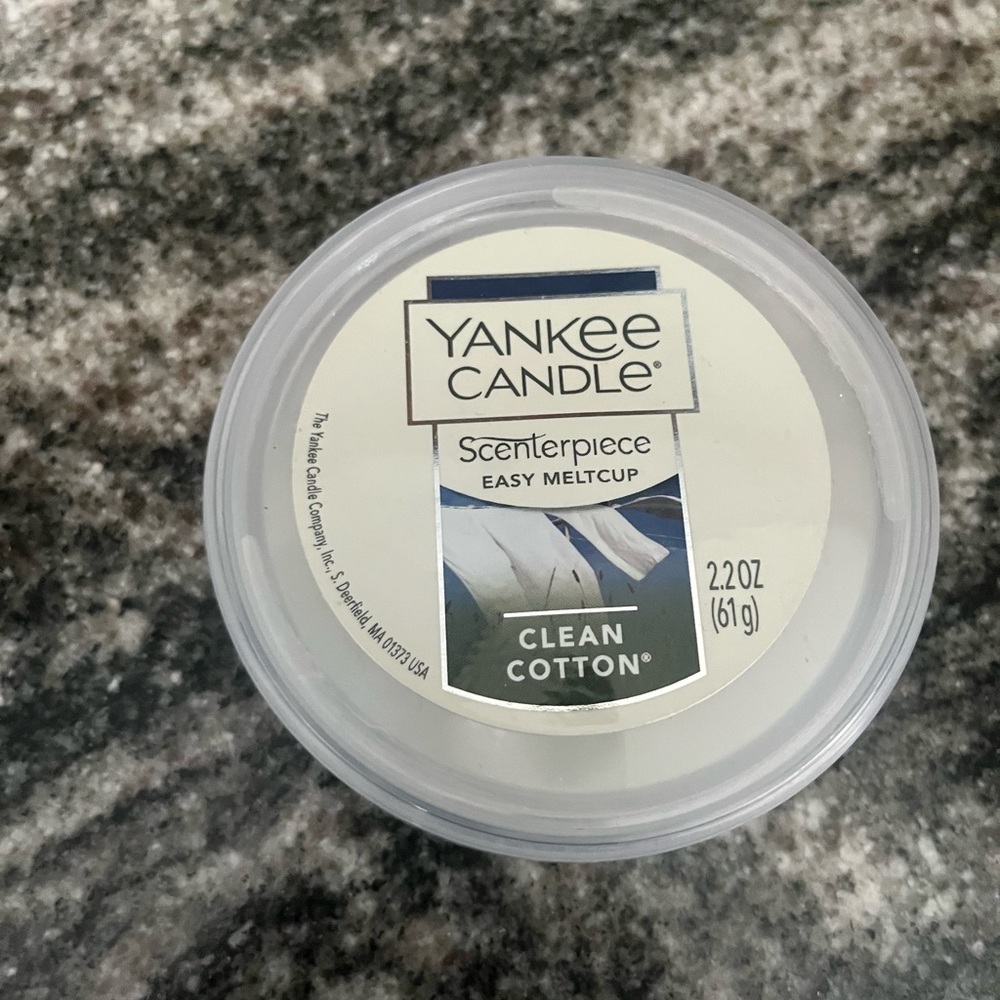 Yankee Candle Scenterpiece MeltCup with White Lid